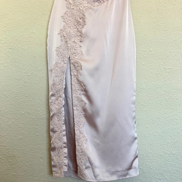 HOUSE OF CB 'Georgia' Crystal Satin and Lace Midi Dress cutout Size M NWOT - Picture 7 of 16